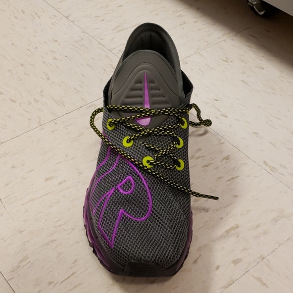 Nike sneakers - Picture 2 of 3